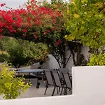 Lira The Hidden Gem Above The Sea Villa *