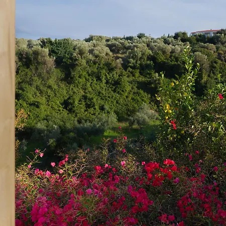 Lira The Hidden Gem Above The Sea Ретимно