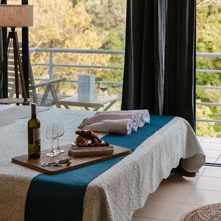 Lira The Hidden Gem Above The Sea Вилла *