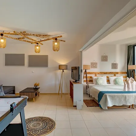 Вилла Lira The Hidden Gem Above The Sea Ретимно