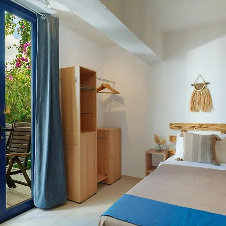 Lira The Hidden Gem Above The Sea Villa *