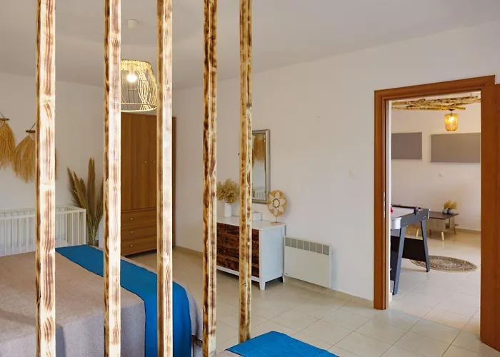 Lira The Hidden Gem Above The Sea Вилла *