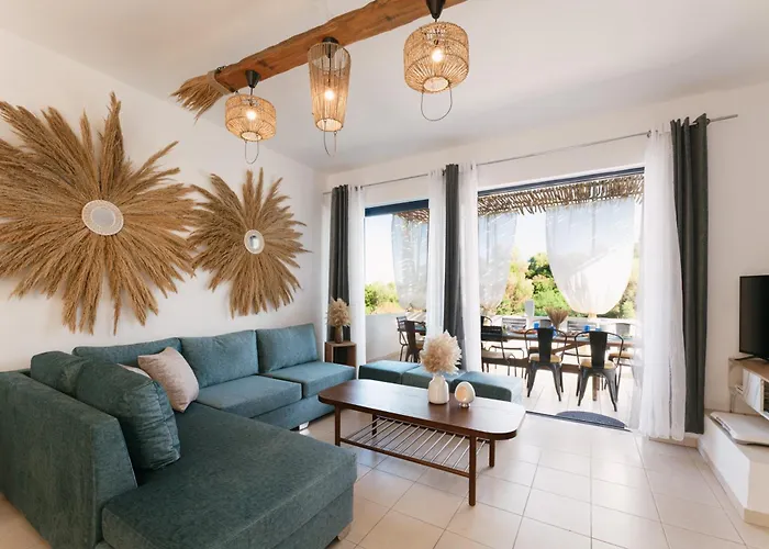 Вилла Lira The Hidden Gem Above The Sea