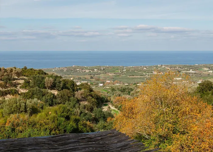 Lira The Hidden Gem Above The Sea Ретимно