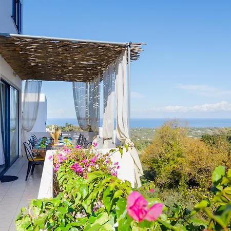 Lira The Hidden Gem Above The Sea 别墅 罗希姆诺