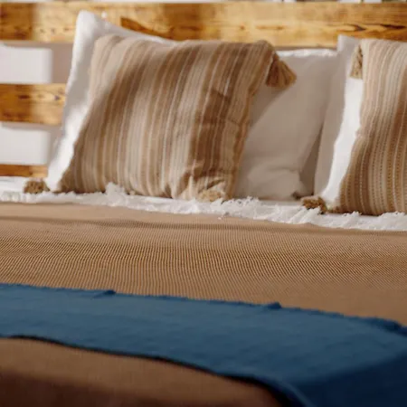 Lira The Hidden Gem Above The Sea Vilă