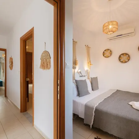 Lira The Hidden Gem Above The Sea Réthymnon